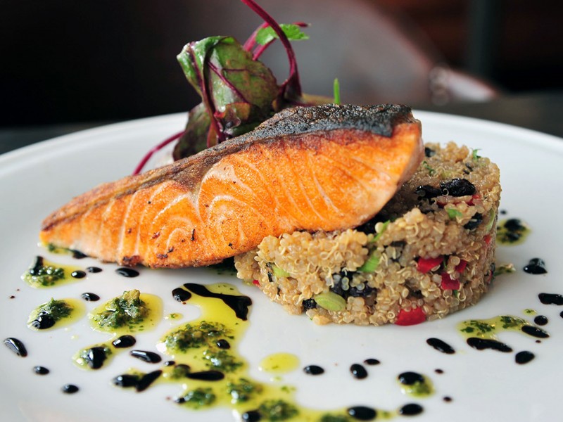 Social square Paris 3