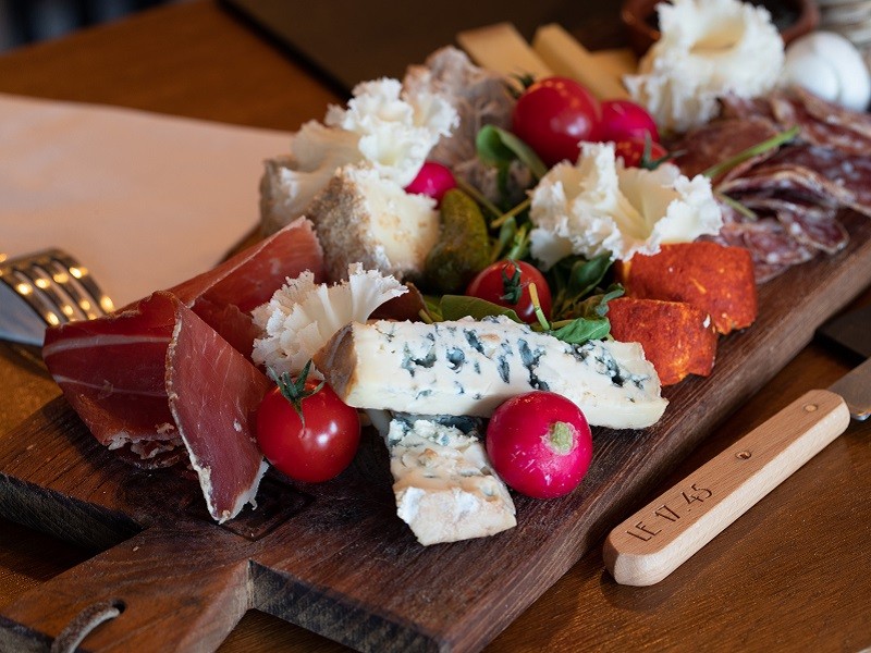 Le 17.45 République Paris 10