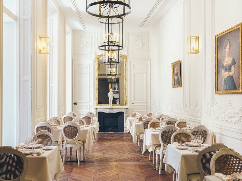 Les Caryatides Paris 8