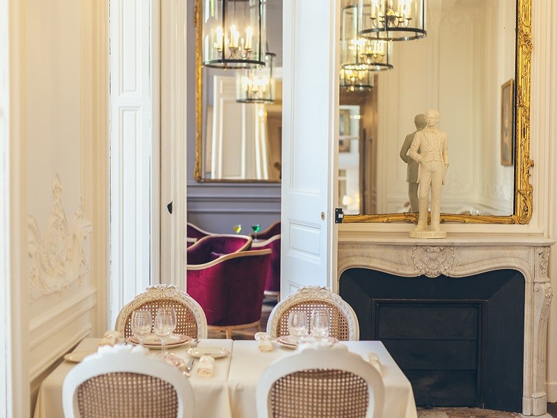 Les Caryatides Paris 8