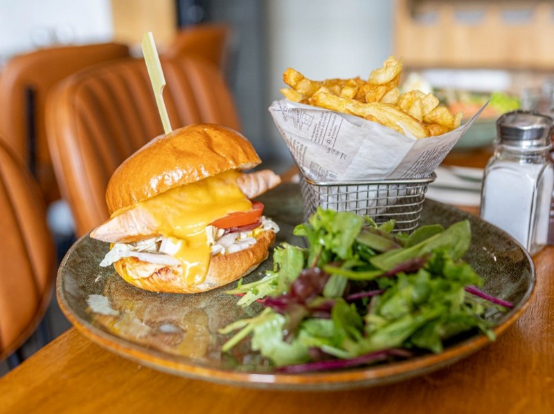 Loui’s Corner  Paris 10