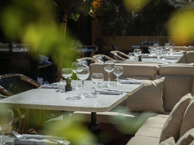 Eugène Eugène Paris 92800