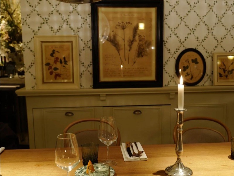 35 Bis Rue Jean De La Fontaine 75016 Paris Restaurant Mamie (75016 Paris) - Newtable.com