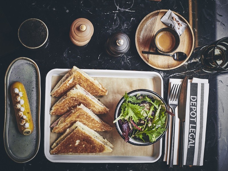 Dépôt Légal 104 - Champs Elysées Paris 8