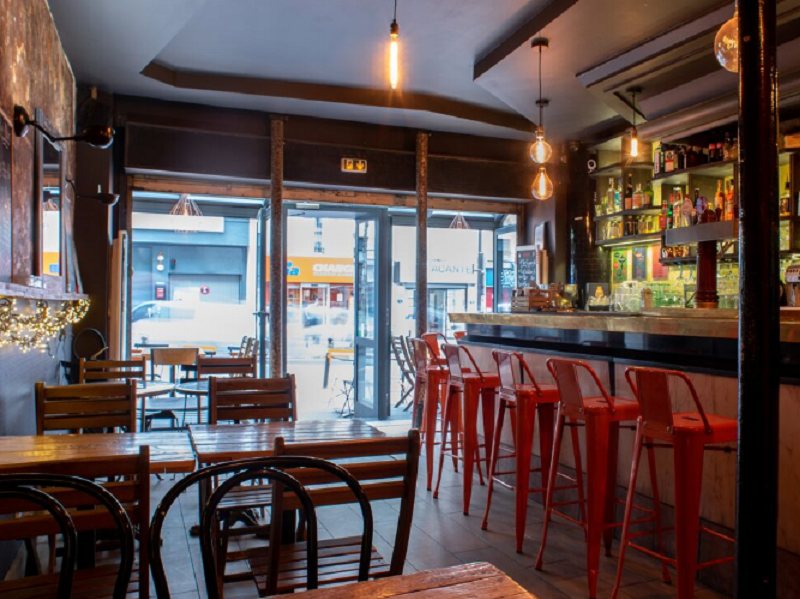 L'Entrepotes La Fourche  Paris 17