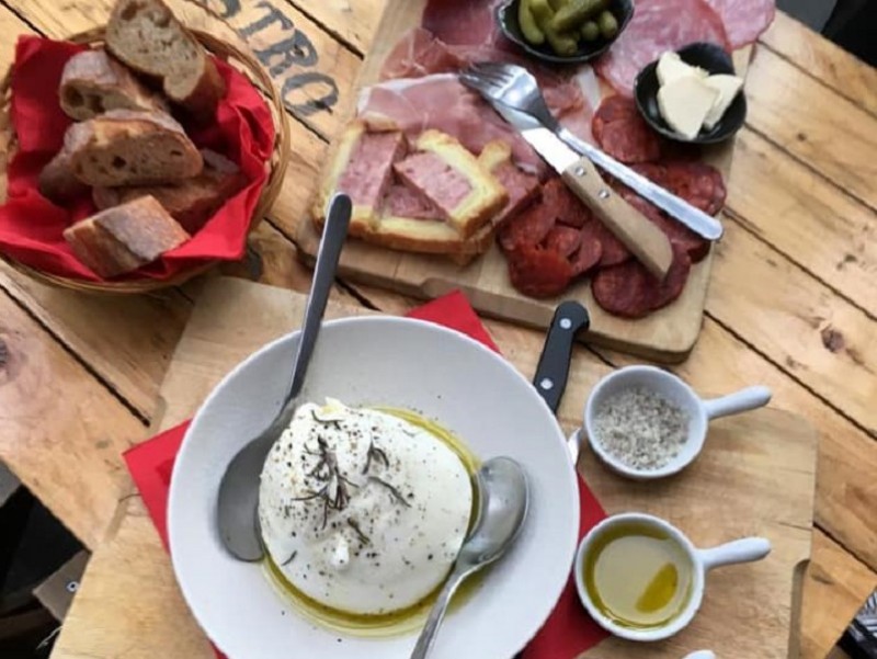 L'Entrepotes La Fourche  Paris 17