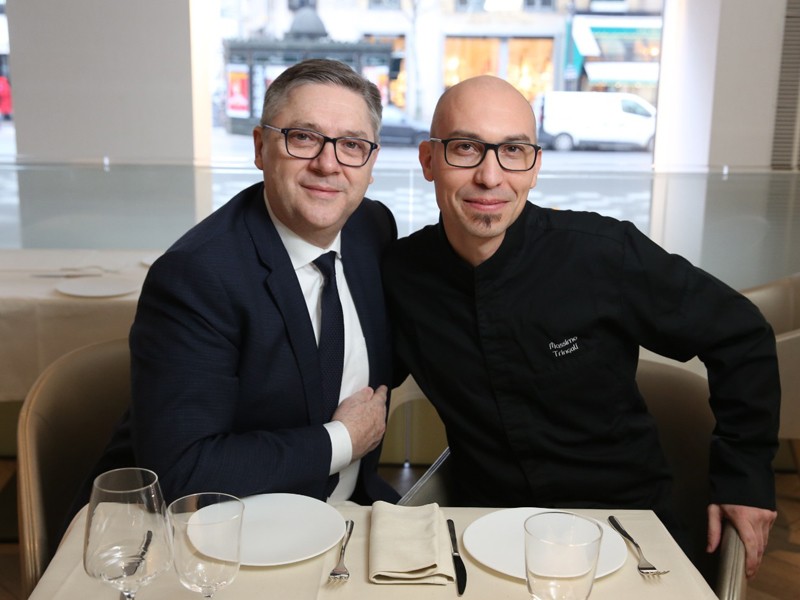 Emporio Armani Caffè Paris 6