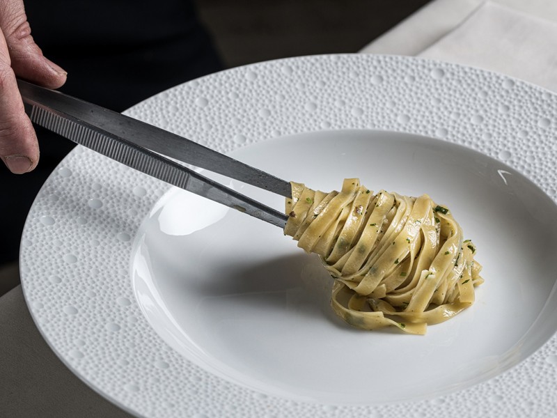 Emporio Armani Caffè Paris 6