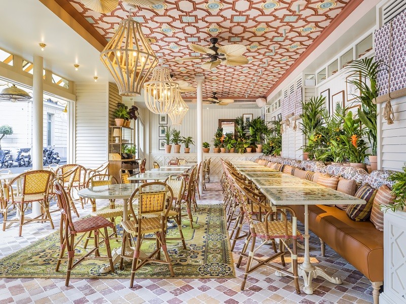 Sir Winston Paris 16