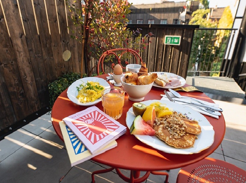 MOB Hotel Paris 93400