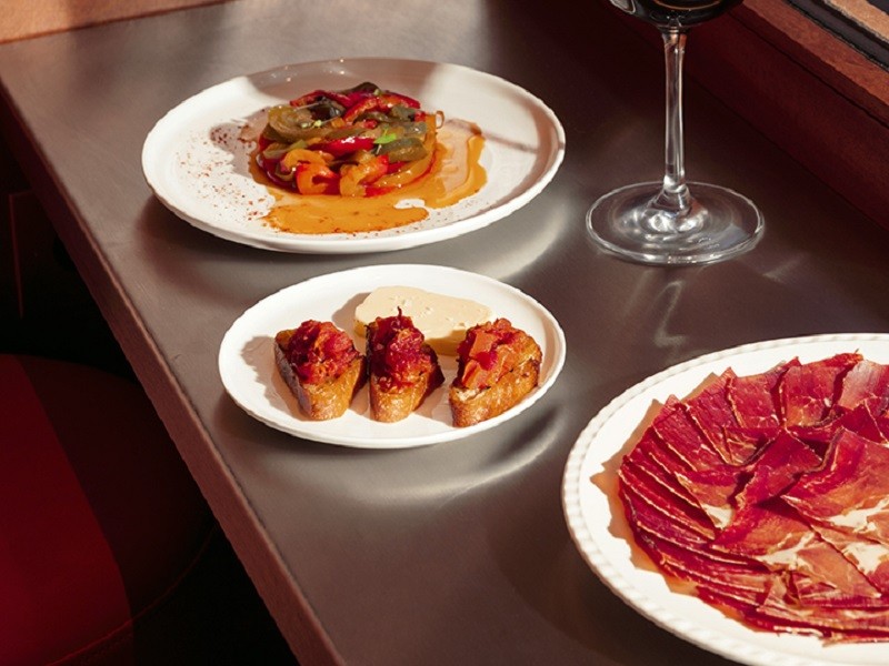 Hiru Paris Montmartre Paris 18