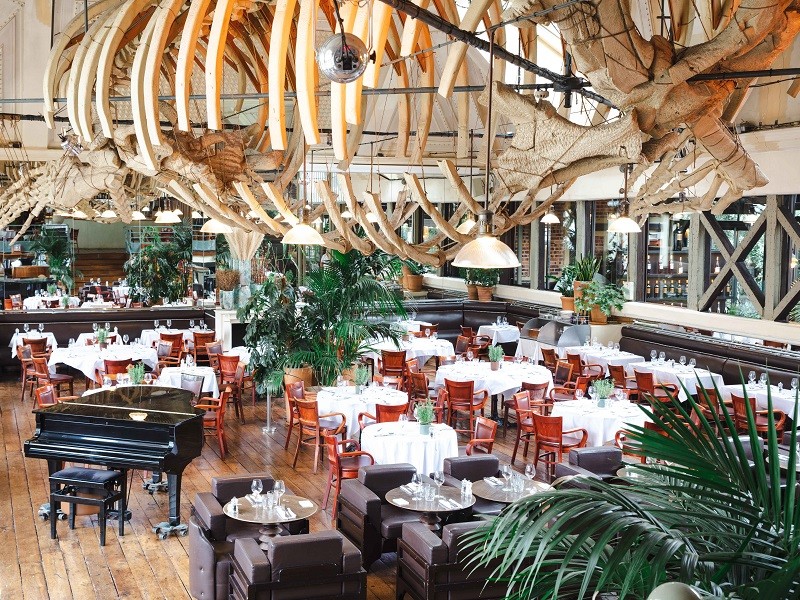 Le Café la Jatte by Alan Geam Paris 92200