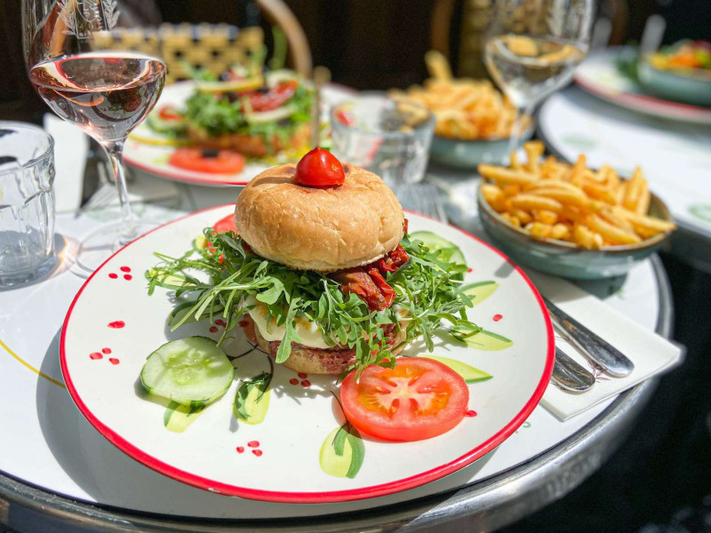 Villa Sophia Paris 75116