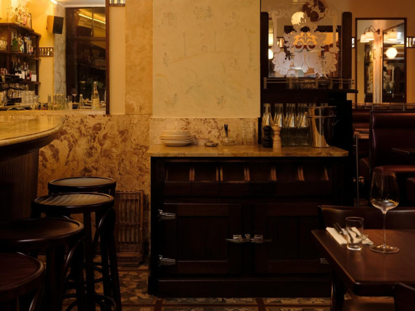À La Renaissance Paris 11